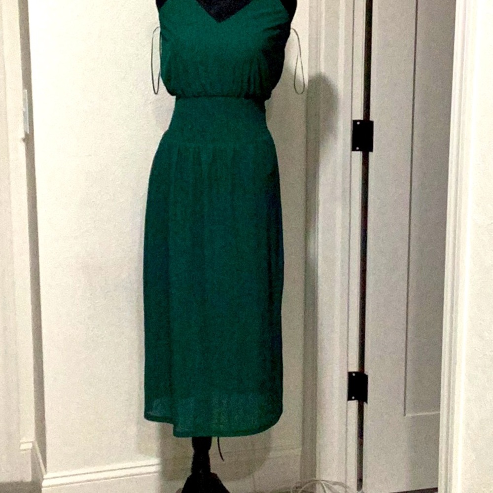 NSR Elegant Green Sleeveless Dress